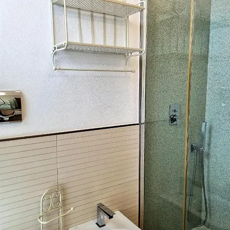 Minzoni Tony Appartement