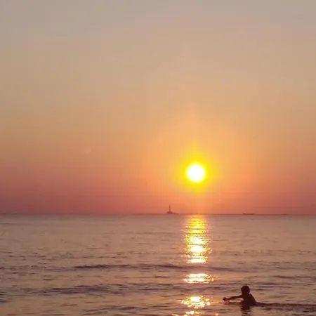 Minzoni Tony アパート ガリポリ