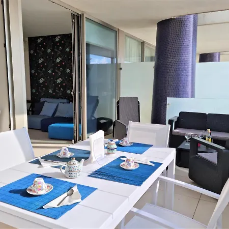 アパート Minzoni Tony *